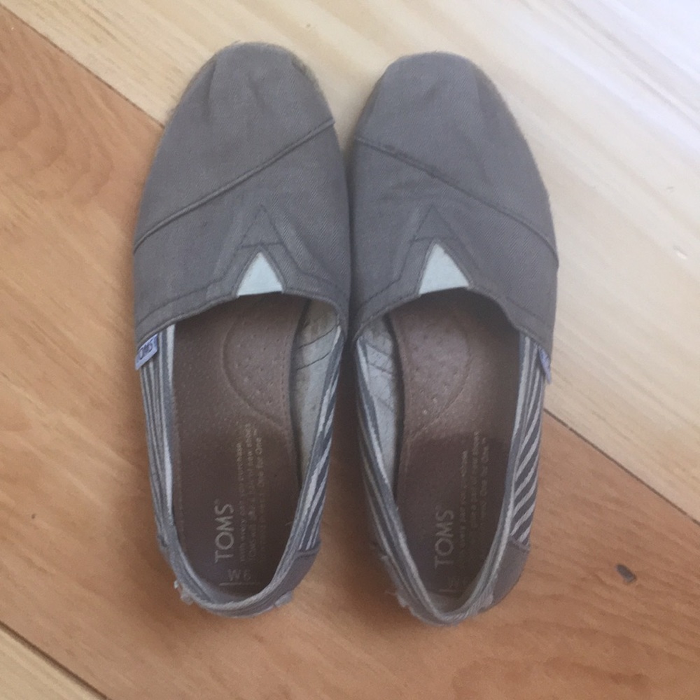 Size 6 Toms